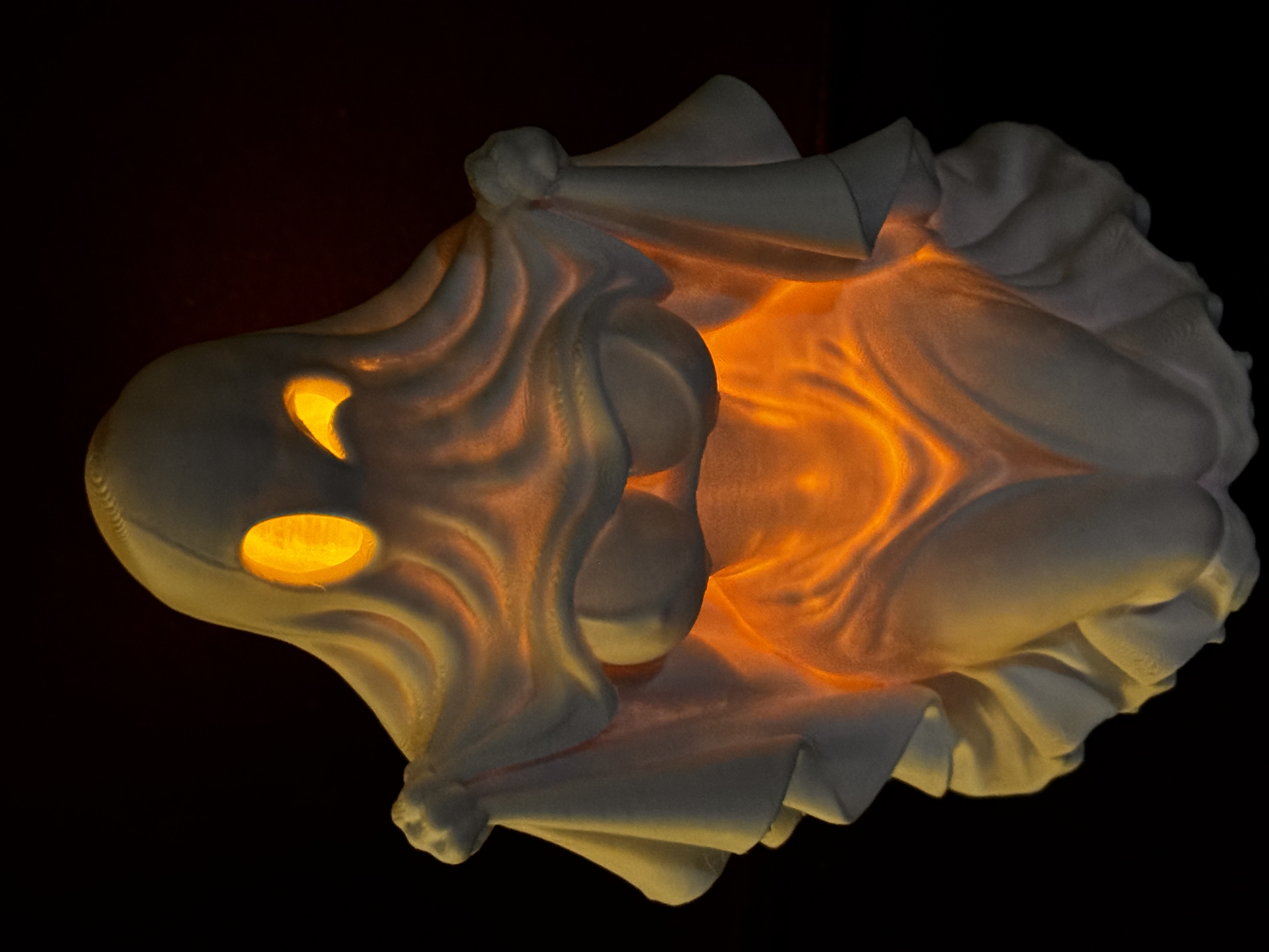 Leuchtender Halloween-Geist von LumerynDesign